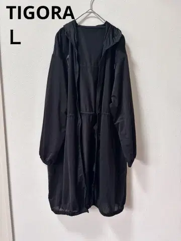 TIGORA 블랙 후드 부착 롱 자켓