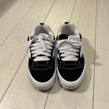 Vans 블랙/화이트 스니커즈