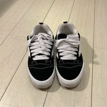 Vans 블랙/화이트 스니커즈