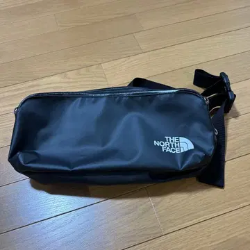THE NORTH FACE 바디백 블랙