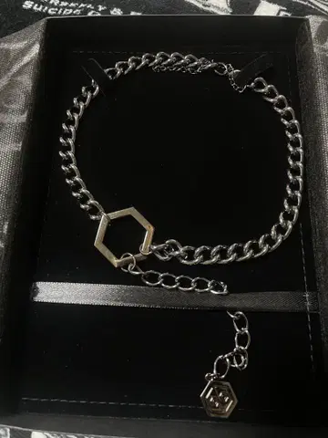 여왕벌 qb luxury chain choker black