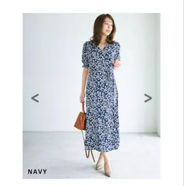 [ 새상품급 ] 베이스먼트 꽃무늬 카슈쿨 원피스 네이비