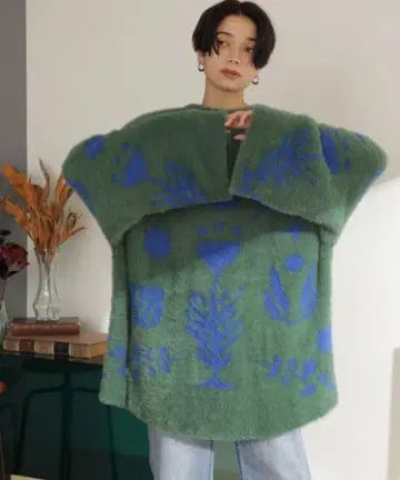 MIRROR MIRROR ON THE WALL 네이처 모티브 니트