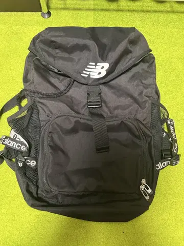 뉴발란스 블랙 백팩