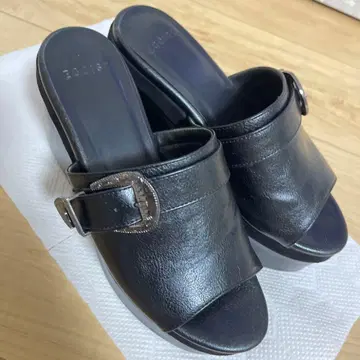 에고이스트 샌들