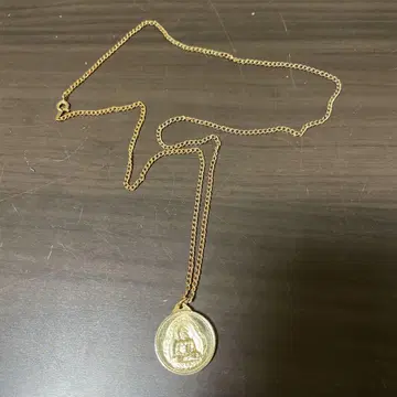 골드 컬러 불상 펜던트 목걸이 골드