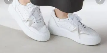 D.A.T.E. STEP 화이트 통굽 스니커즈