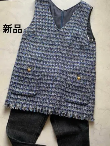 새상품*고급 트위드 V넥 베스트 BLUE NAVY 207,900원 9호