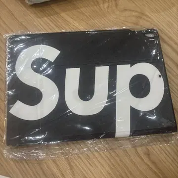 Sup 로고 블랙 잡화