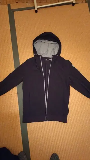 언더아머 후드 부착 후드티 MD 블랙