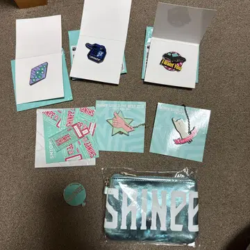SHINee 핀 배지 핀 배지 파우치 묶음 판매