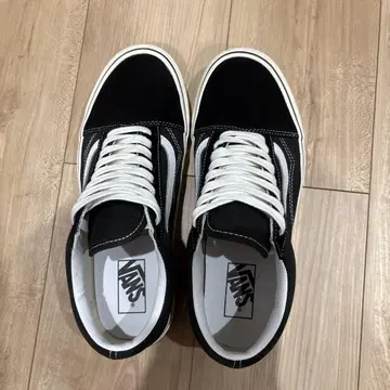 Vans 블랙/화이트 스니커즈