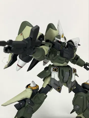 HG 1/144 진 하이 매뉴버 전체 페인팅 완료 완성품