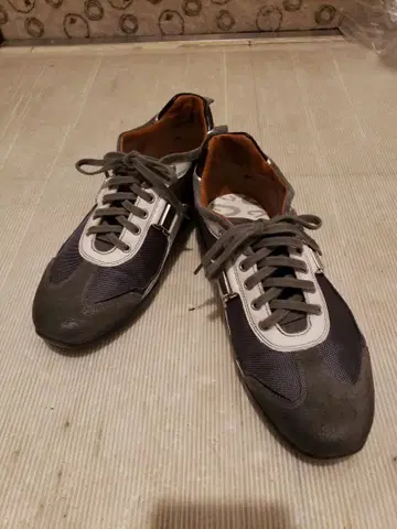Guardiani sport 네이비 그레이 스니커즈