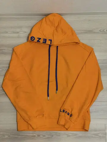 LEZGO 오렌지 후드티 / 장근석