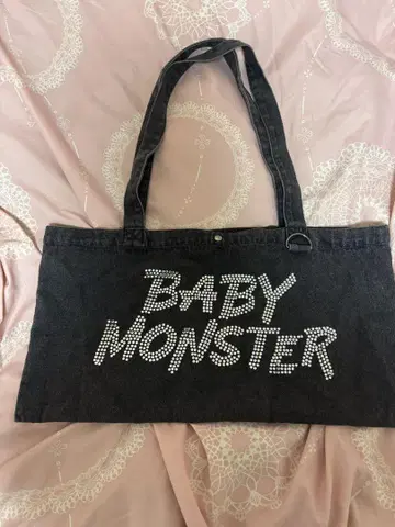 BABY MONSTER 토트백 블랙