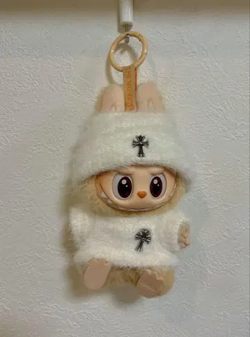 labubu 러브 러브  의류 화이트 폭신폭신 2세트