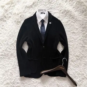 [ 새상품급 ] LARDINI 블랙 울 니트 자켓 사이즈 M 상당