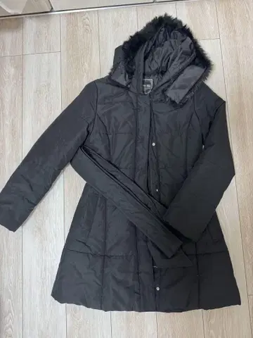 CECI McBEE 블랙 다운 자켓