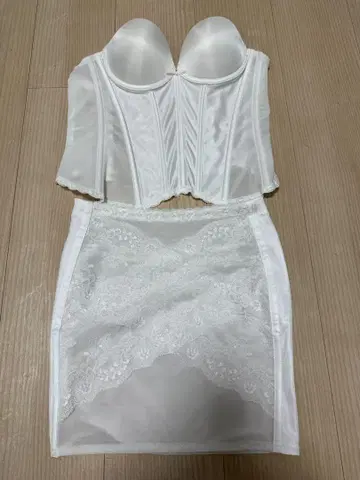 브라이덜 이너 뷔스티에 이너 스커트
