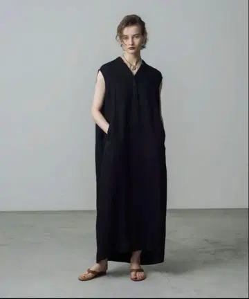 ebure 린넨 새틴 슬리브리스 원피스