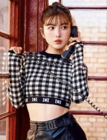 다리치 깅엄 체크 로고 니트탑