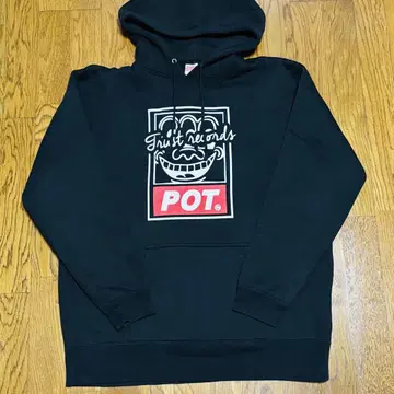 POT 로고 블랙 후드 부착 맨투맨
