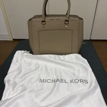 MICHAEL KORS 베이지 핸드백