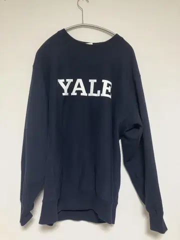 Yale 로고 네이비 맨투맨