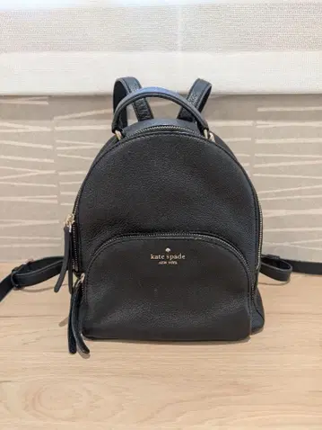 kate spade 블랙 가죽 백팩