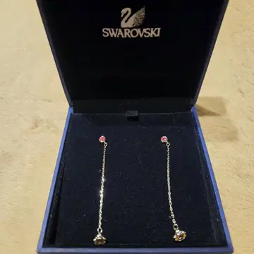 SWAROVSKI 귀걸이 롱 귀걸이 핑크