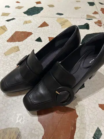 거의 새상품 ROCKPORT(락포트) 펌프스 23.5cm 천연 가죽