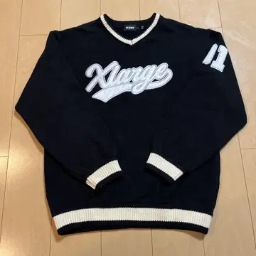 XLARGE 블랙 V넥 스웨터 L 사이즈