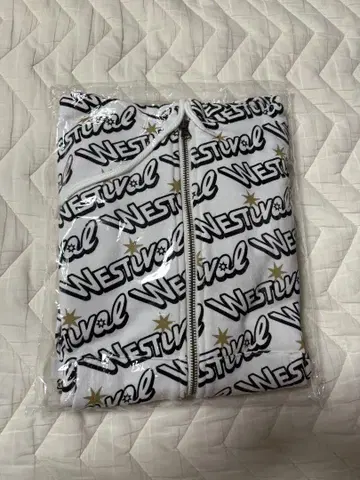 [ 새상품, 미개봉 ] WESTival 후드티