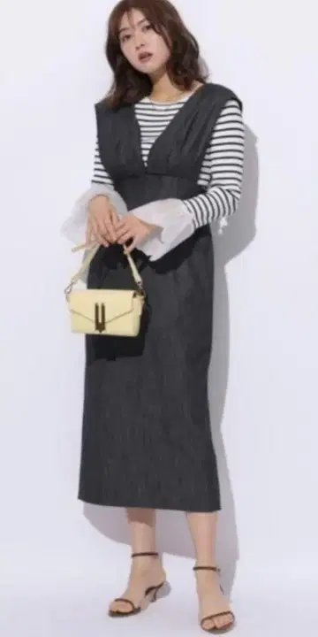 아푸와이저 리셰 파이핑 하이웨스트 점프 스커트 사이즈 1