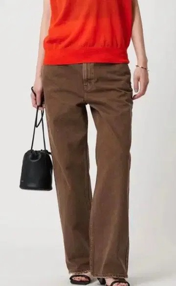 브라운 스트레이트 데님