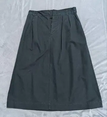 MHL. 네이비 사다리꼴 스커트