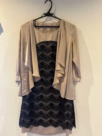 투웨이 블랙 레이스 & 골드 리버서블 원피스, 가디건 & 벨트 세트