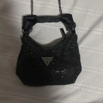 GUESS 비즈 장식 블랙 파티 백