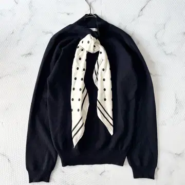 새상품급 FENNEL (페넬) 스카프 디자인 니트 네이비 M