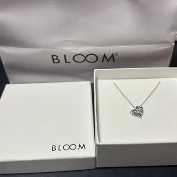 BLOOM 하트형 실버 목걸이