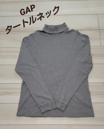GAP의 터틀넥입니다