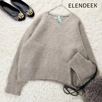컨디션 최상 ELENDEEK (엘렌딕) 모헤어 블렌드 V넥 니트