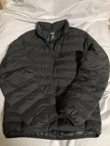UNIQLO PUFFTECH M 사이즈 블랙 다운 자켓