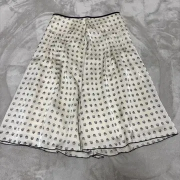 croseille 플레어 스커트 아이보리 사이즈 1 그랑산키