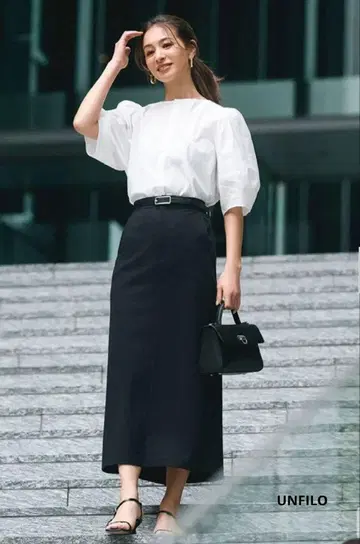 UNFILO [세탁 가능/스트레치] 이지 치노 I라인 스커트