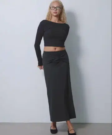 ALEXIA STAM 트위스트 슬릿 스커트