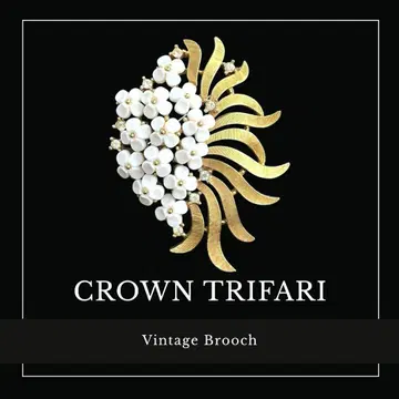 CROWN TRIFARI 밀크 유리 하얀 물망초 투톤 브로치