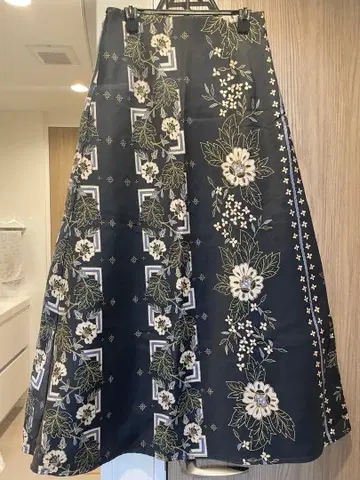 플라워 프린트 플레어 스커트