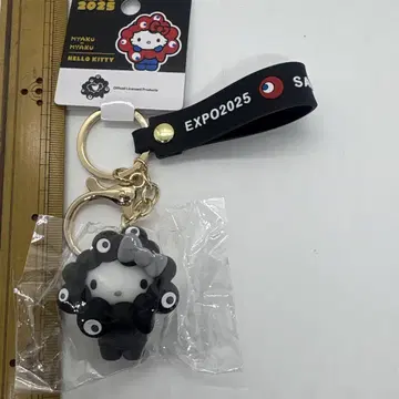 만박 산리오 블랙 미야쿠미야쿠 x 헬로키티 키링 입체 마스코트